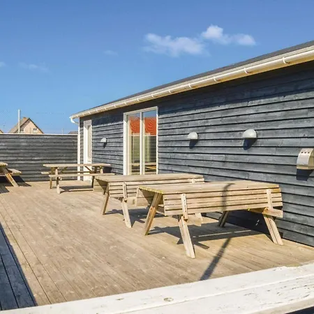 בית נופש 4 Star In *